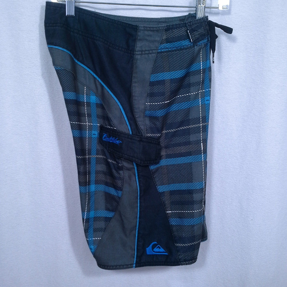 QuikSilver mens board shorts Sz 29 Black gray blue Plaid print Swim trunks Roomy - Picture 3 of 8